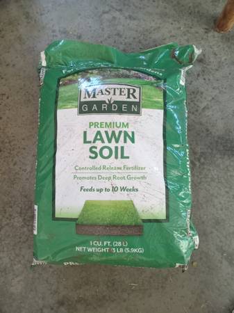 Master Garden Premium Lawn Soil 1