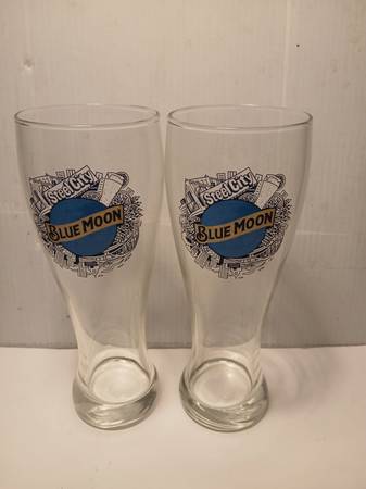 5 collectible glasses 1