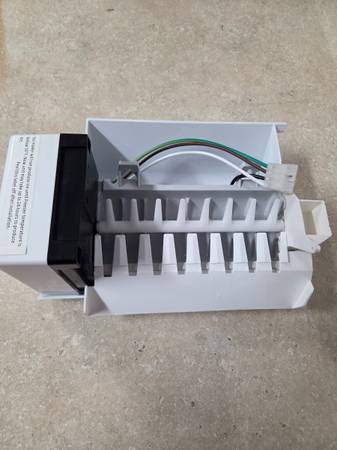 Refrigerator Ice Maker (fits Whirlpool Gold + many more) 1