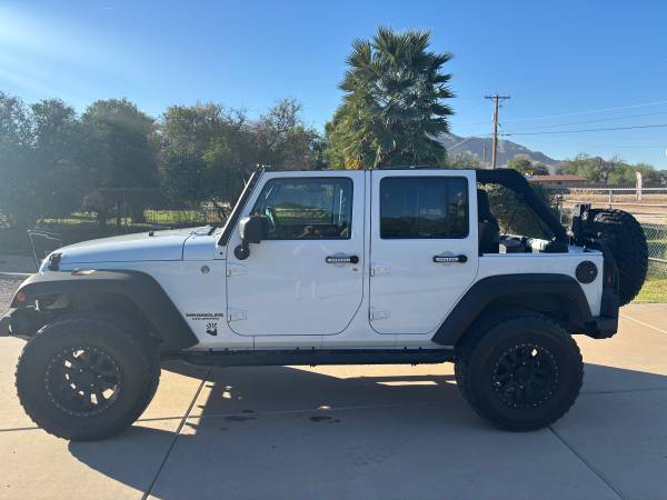 Jeep Wrangler Unlimited 4X4, 2012-No Sales Tax 1