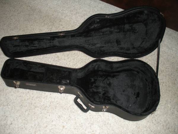 ROAD RUNNER ACOUSTIC GUITAR HARD CASE 1