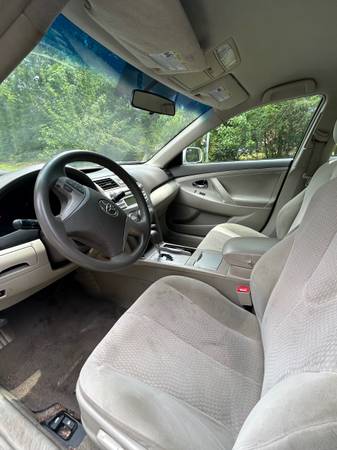 2011 Toyota Camry LE – Clean Title (Cash Only) - $3,000 (Conyers)63620170471041124