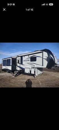 2019 Keystone Avalanche 1