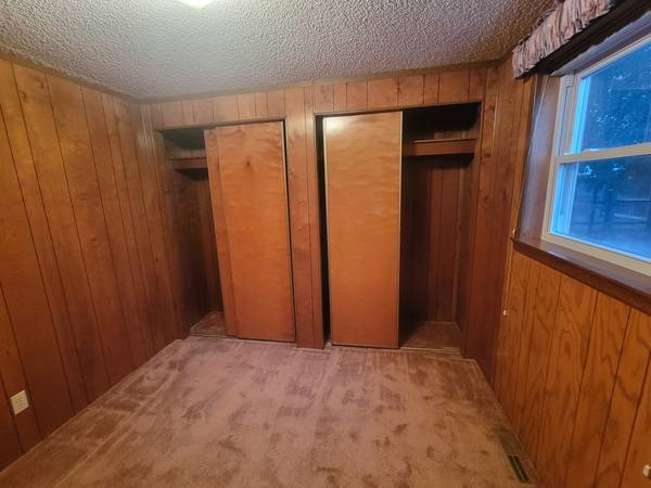 I have 2 rooms Available 1