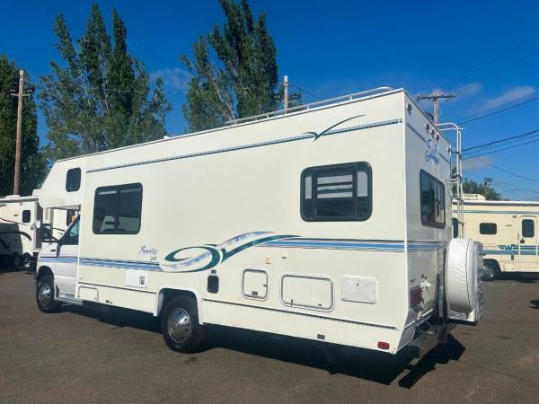 1999 Shasta RV Spirit 240 RVs y autocaravanas - $19.995 (Steve & Sons Auto Sales LLC)63469738606593124