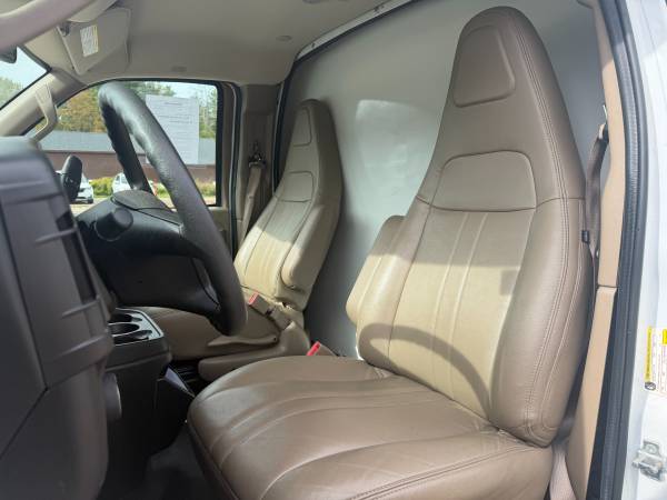 2019 Chevrolet Express 3500 - Photo 7