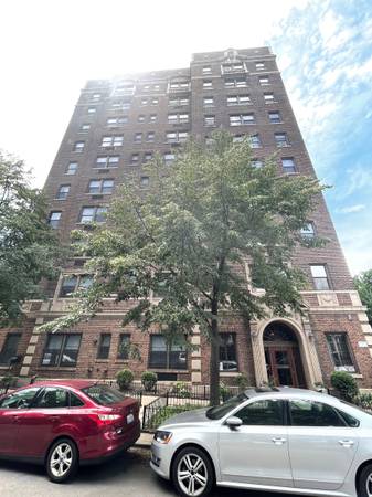$1,700 / 1br - Buena Park/Uptown 1 Bedroom close to the lake  $1700 (Hazel /Montrose Buena Park)63781326923267120