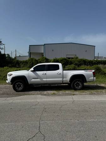 2021 toyota tacoma TRD off road 4x4 v6 - $22,60063612703892737123