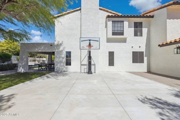 $1,250,000 / 4br - 2483ft2 - 4 Bed Residential in Scottsdale (060d9e) (Scottsdale, AZ)64024826361729122