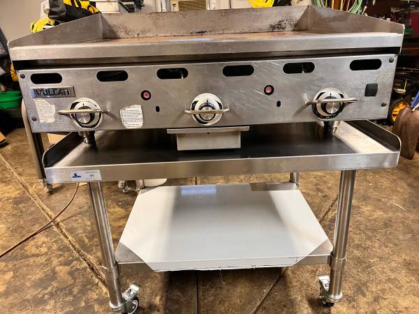 36" Vulcan Mfg Flat Grill Thermostatic controls 1