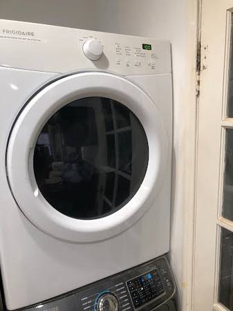Front Loading Electric Dryer Excellent Condition (Frigidaire) 1