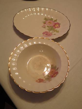 VINTAGE SOVEREIGN POTTERS EARTHENWARE 1