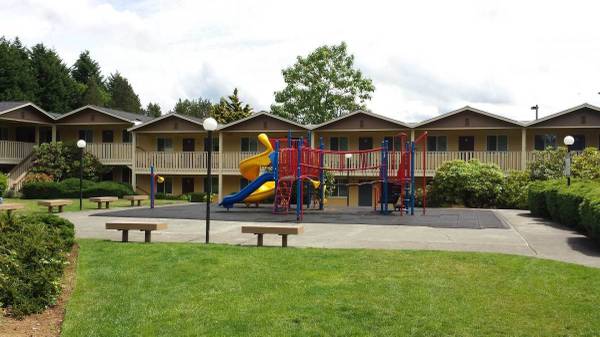 $1,215 / 1br - 680ft2 - This stylishly renovated 680 sq ft 1 bed / 1 bath is a must-see! (Bellevue)63929304139267124