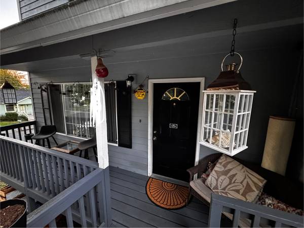 $950 / 1br - 250ft2 - Text me! $950 1.5 BR for rent (Camas)63914853385602120