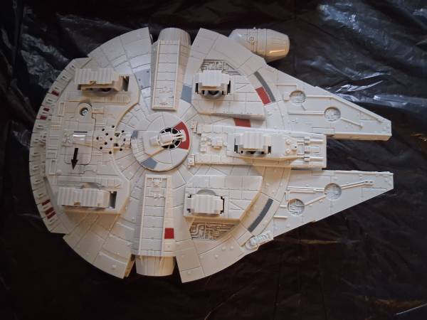 Millenium Falcon (Revell) 1