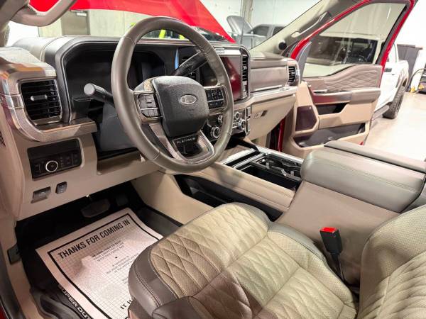 2025 Ford F-450 Super Duty - Photo 9