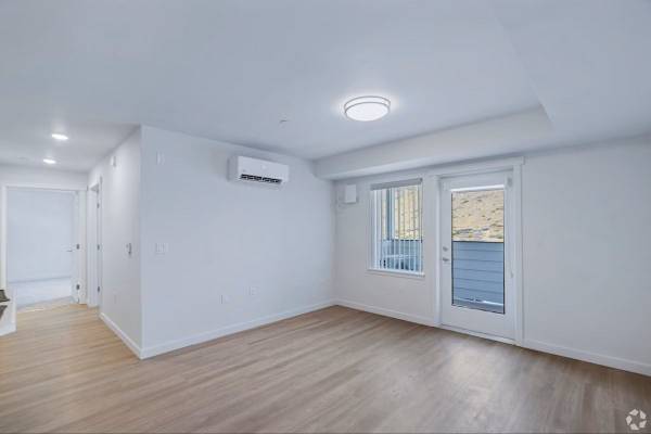 $1,814 / 4br - 1388ft2 - BBQ/Picnic Area, Bike Racks, Covered Parking (205 Silver Lake Rd, Reno, NV)63992637230851122