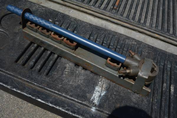 PIPE THREADING TOOL 1