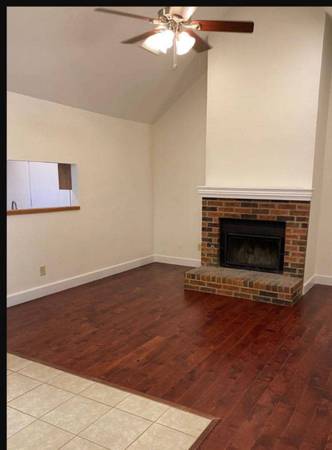 Remolded duplex 2 bedroom and 2 bath available for immediate move in! 1