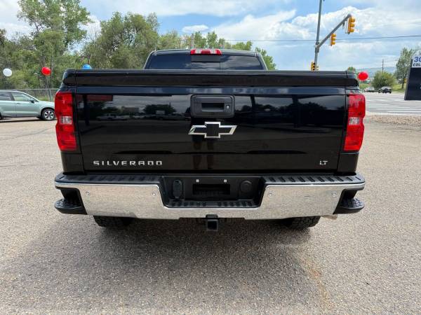 Camioneta Chevrolet Silverado 1500 Crew Cab 4x4 4WD LT usada de 2017 - $23,999 (Colorado's Midway Motors)63621876957697124
