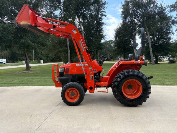 30Hp Kubota Tractor-HST 1