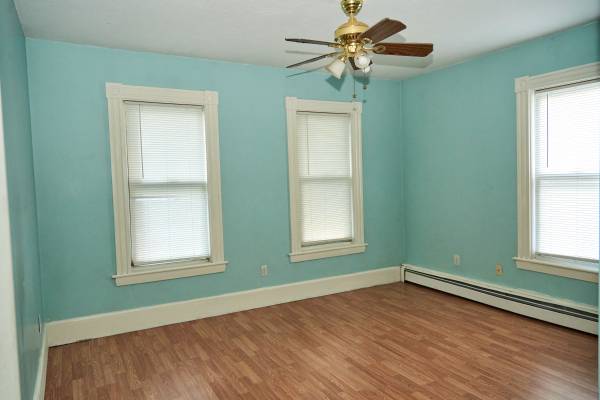 $950 / 1br - Habitación compartida hermosa en Marlborough - Calefacción/Electricidad/Gas incluidos (Marlborough)63699544947457123