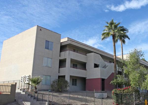 $1,295 / 2br - RESERVE AHORA Y OBTÉN 1 MES GRATIS en nuestros departamentos de dos habitaciones - Personal Profesional (Phoenix)63623922564867124
