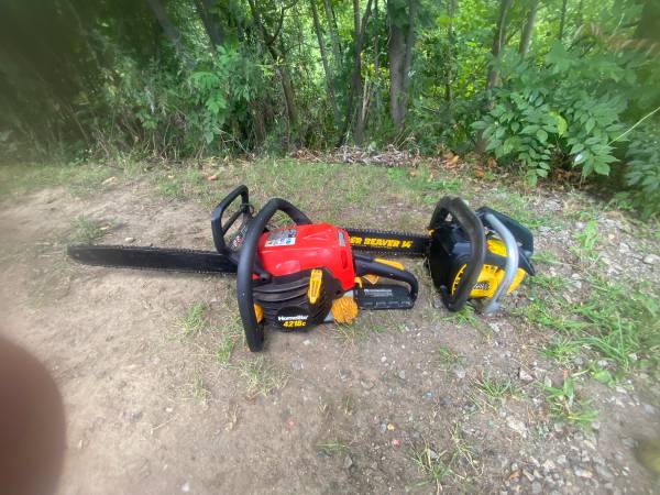 2 chainsaws cords pull 🤷‍♂️🤷‍♂️ 1