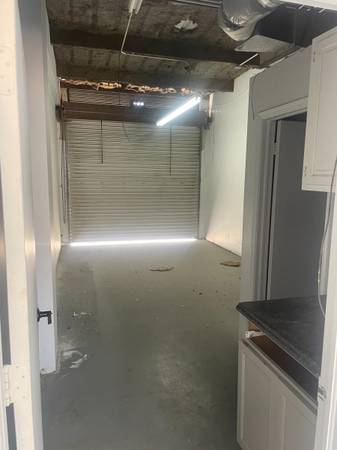 $599 / 642ft2 - Workshop/Warehouse + Office with bay door (OFFERING 1 MO. FREE RENT!) (6333 S Peoria Ave., Tulsa, OK 74136)63982132857730120
