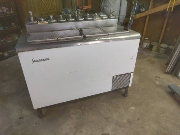 Vintage ice cream cooler 1