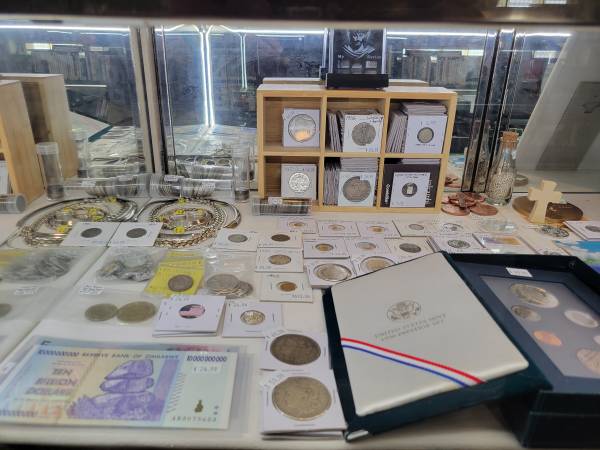 Rare Silver & Gold Coins - Perfect for Collectors!🚨 1