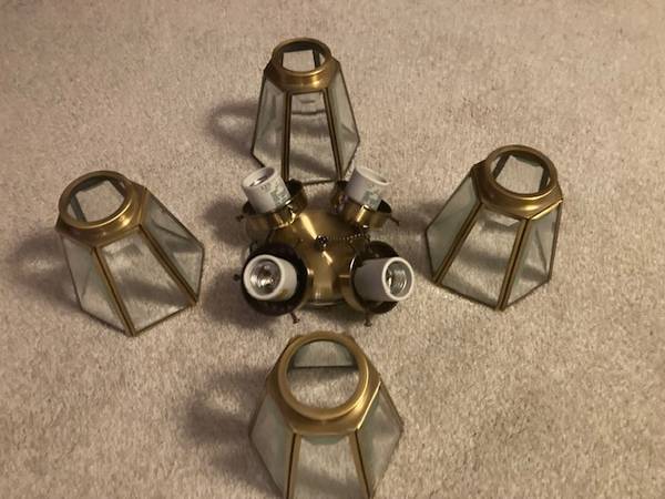 Antique Brass Ceiling Fan 4-LIGHT GLOBES, LIGHT-BASE HOLDER 1