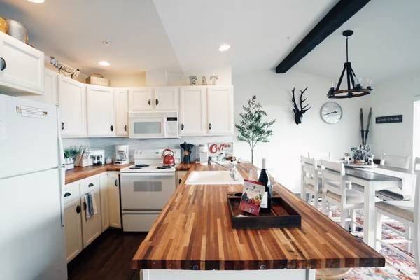 $1,800 / 2br - 1080ft2 - Condominio en el último piso de Park Pointe, alquiler fuera de temporada (Chelan)63785453129859124
