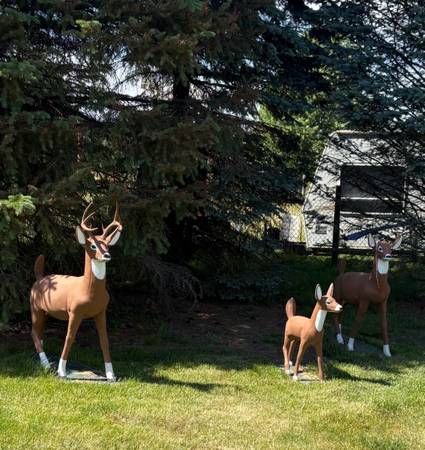 3 concrete vintage deer 1