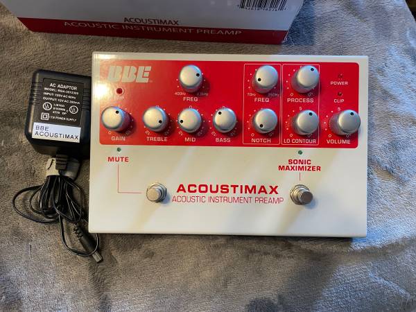 BBE ACOUSTIMAX PRE-AMP STOMP BOX 1