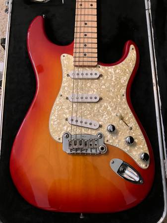 G&L USA Legacy Cherry Burst w OHSC 1