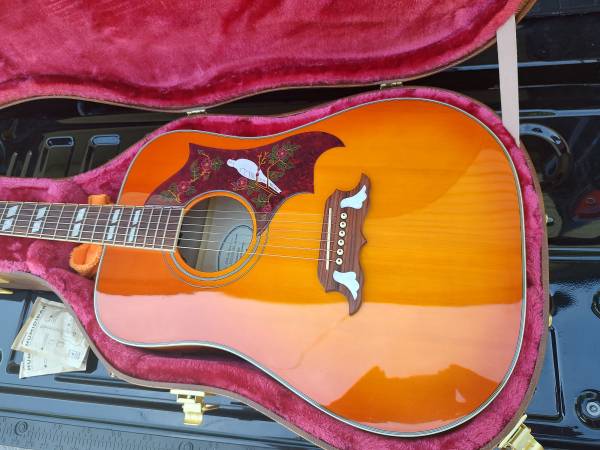 Epiphone Dove Studio. 1