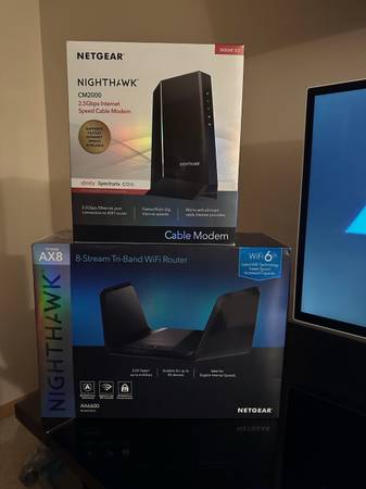 %%%%Highthawk NetGear Modem and Wifi Router%%%% 1