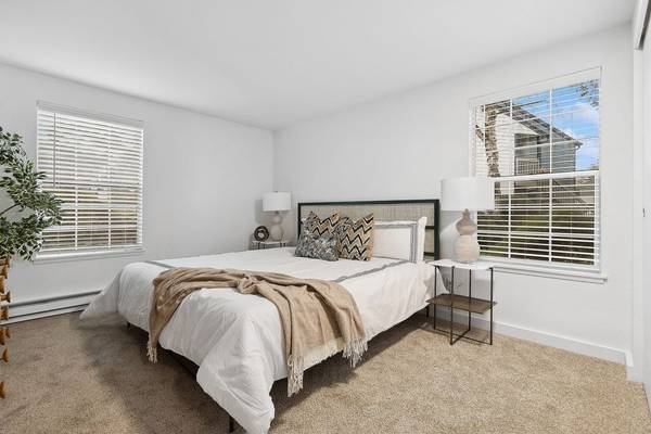 $1,905 / 2br - 1023ft2 - Summer Days Ahead! One Month FREE! (6305 S 238th Pl, Kent, WA)63688314723073122