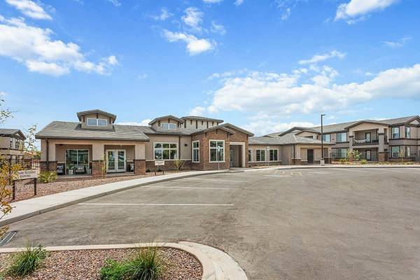 $1,522 / 1br - 783ft2 - Discover Modern Living at Obsidian on Glendale! (7601 W Glendale Ave, Glendale, AZ)63623875297537122