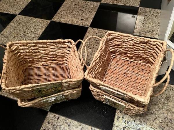 Rafia Baskets 1