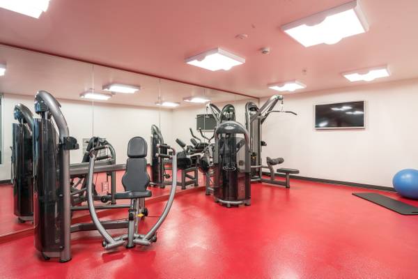 $3,577 / 1br - 1050ft2 - Bike Racks, Recycling, Garage (905 Dexter Ave N, Seattle, WA)63814711840001124