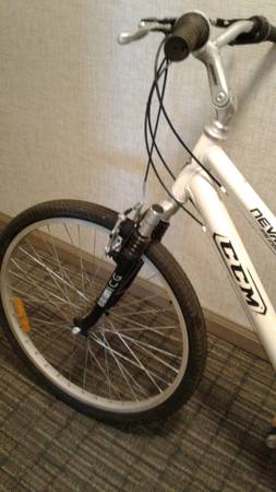 CCM MOUNTAIN BICYCLE 1