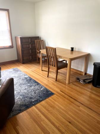 $2,350 / 3br - 1691ft2 - Three bedroom/two bathroom home near Bloomington (Armatage)63666914124673122