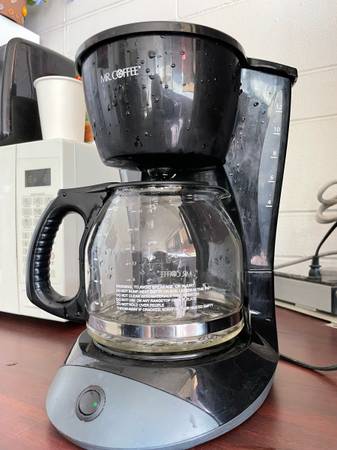 12-Cups Coffee Maker 1