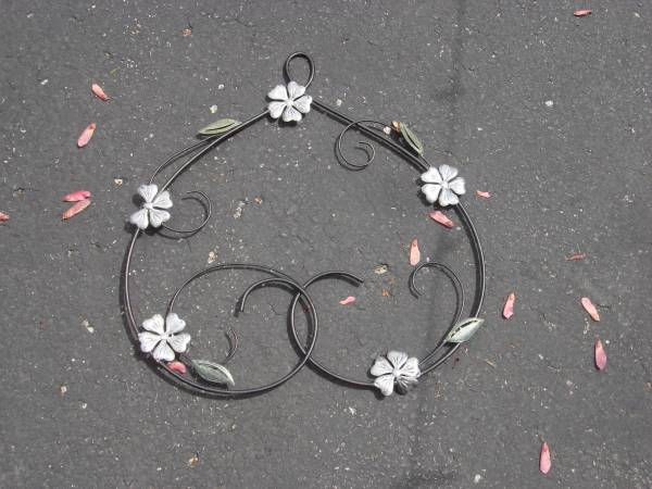 METAL HEART  DECORATION 1