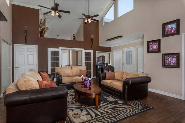 $3,445 / 3br - 1037ft2 - Resident Referral Program, No Pet Deposit, Amazon HUB Parcel Locker (11622 Carmenita Rd, Whittier, CA)63818727845379124