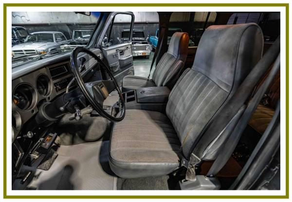 1987 Chevrolet Suburban 4X4 / 350 / 700R4 / AC - $22,50063617453944835122