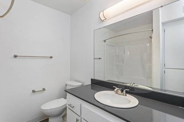 $1,795 / 2br - 816ft2 - 💥 Experience the Renew Lifestyle Today In A Spacious 2bedroom! 💥 (4247 Hackberry Lane, Carmichael, CA)63900309415682122