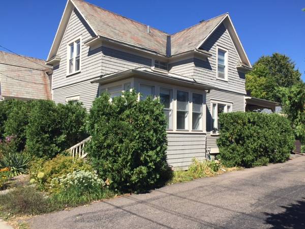 $2,900 / 2br - 1600ft2 - House for Rent Nov 1  2 BR (Burlington)63976979920131121